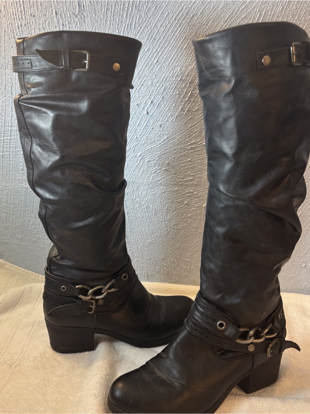 Carlos Santana Black Knee high 17โ Tall Faux Leather Buckle-Accent Boots SZ 8 M